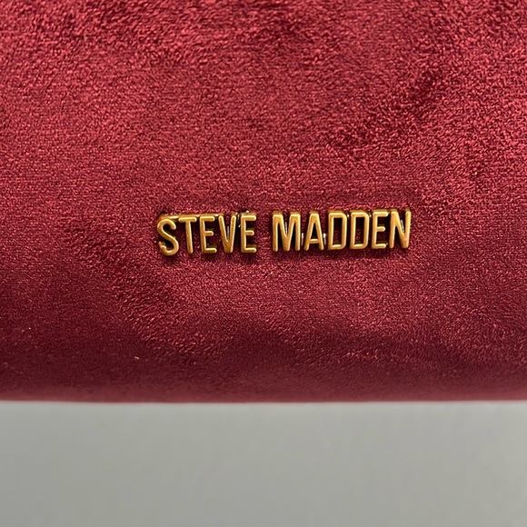 Steve Madden | Bloodstone Hobo Bag w/ Extra Crossbody Bag & Strap. - Picture 12 of 15
